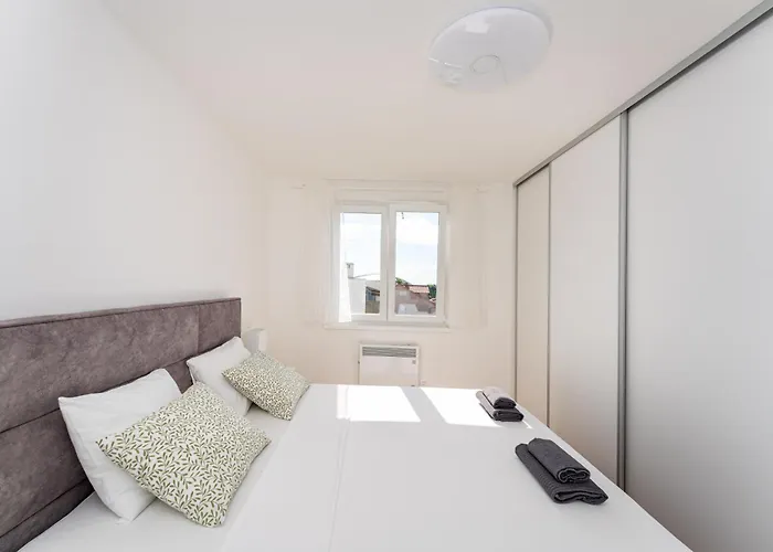 Dalmatian Breeze Apartman *