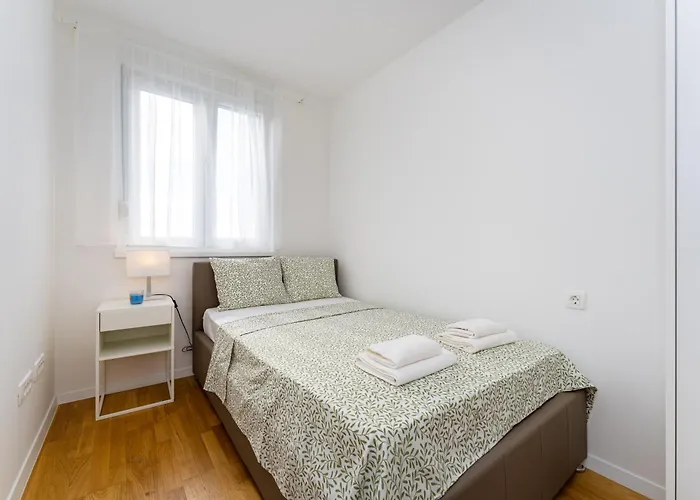 Dalmatian Breeze Apartman *