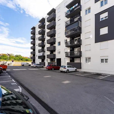 Апартаменты Dalmatian Breeze Brodarica (Zadar)