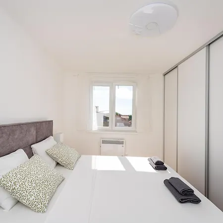 Dalmatian Breeze Apartament *