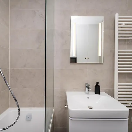 Dalmatian Breeze Brodarica (Zadar)