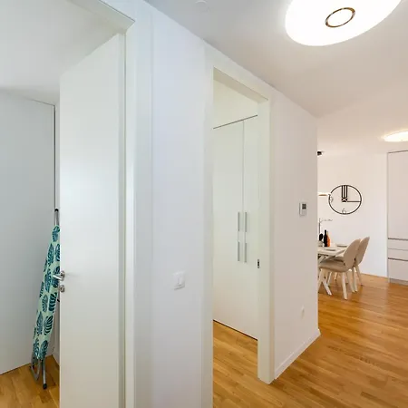 Dalmatian Breeze Brodarica (Zadar)