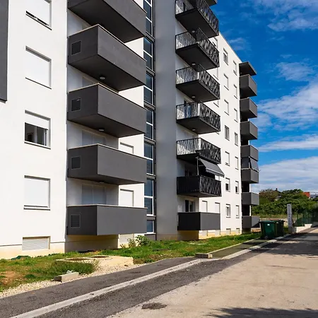 Dalmatian Breeze Brodarica (Zadar)