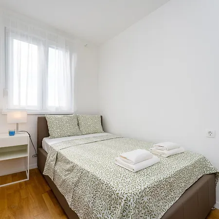 Dalmatian Breeze * Brodarica (Zadar)