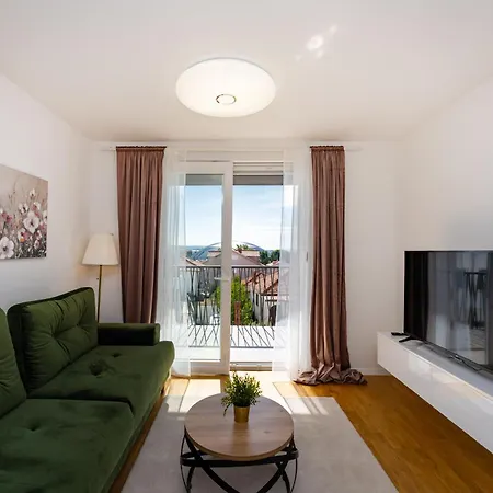 Dalmatian Breeze * Brodarica (Zadar)