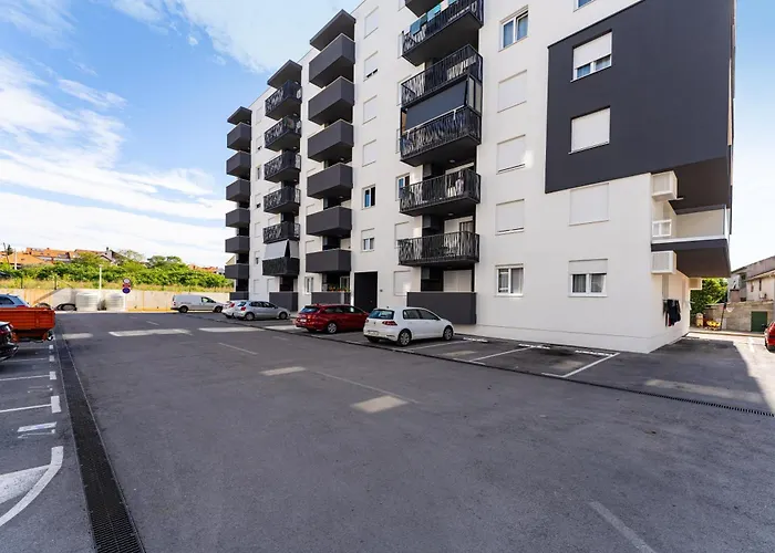 Dalmatian Breeze * Brodarica (Zadar)