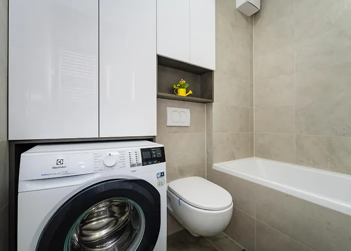 Dalmatian Breeze Brodarica (Zadar)