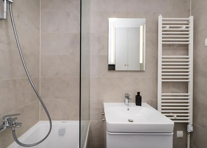 Dalmatian Breeze Brodarica (Zadar)