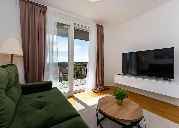 Dalmatian Breeze Brodarica (Zadar)