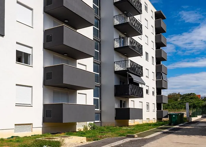 Dalmatian Breeze Brodarica (Zadar)